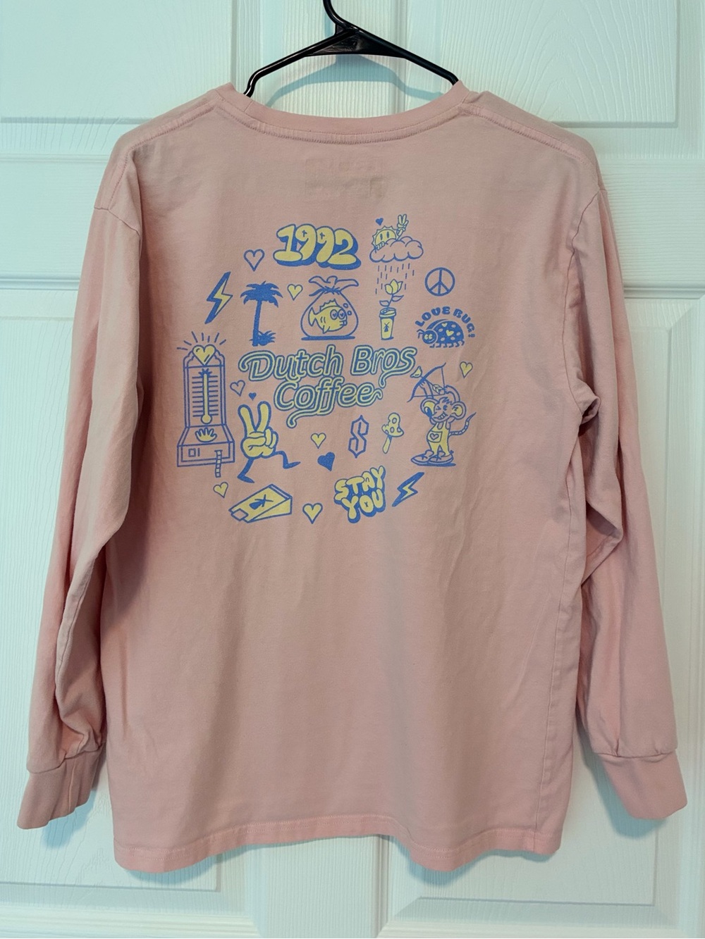 Dutch Bros Women’s Dutch Luv Long-Sleeve Pocket Tee — Pink